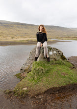 Load image into Gallery viewer, Wool trousers