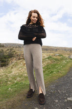 Load image into Gallery viewer, Wool trousers