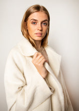Load image into Gallery viewer, Bomber jacket