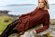 Load image into Gallery viewer, Wool sweater
