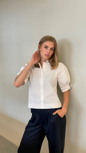 Load image into Gallery viewer, Cotton shirt in white
