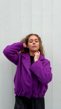 Load image into Gallery viewer, Bomber jacket in purple
