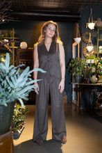 Load image into Gallery viewer, Brown wool trousers
