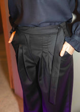 Load image into Gallery viewer, Black wool trousers
