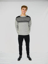 Load image into Gallery viewer, Patterned Jumper in light grey &amp; black

