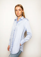 Load image into Gallery viewer, Classic oversized shirt
